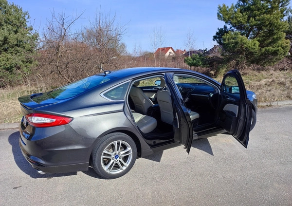 Ford Mondeo cena 61800 przebieg: 129140, rok produkcji 2016 z Chmielnik małe 704